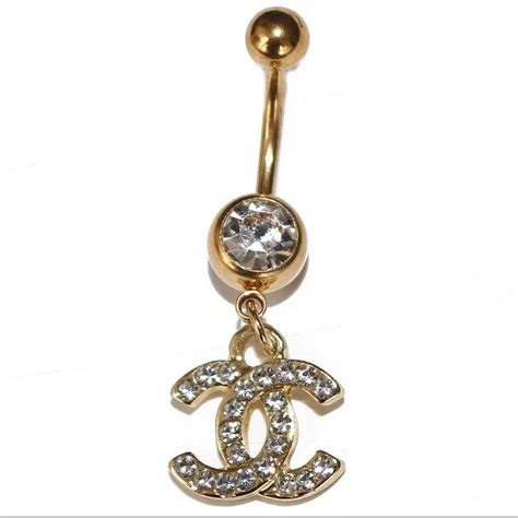 chanel navelpiercing